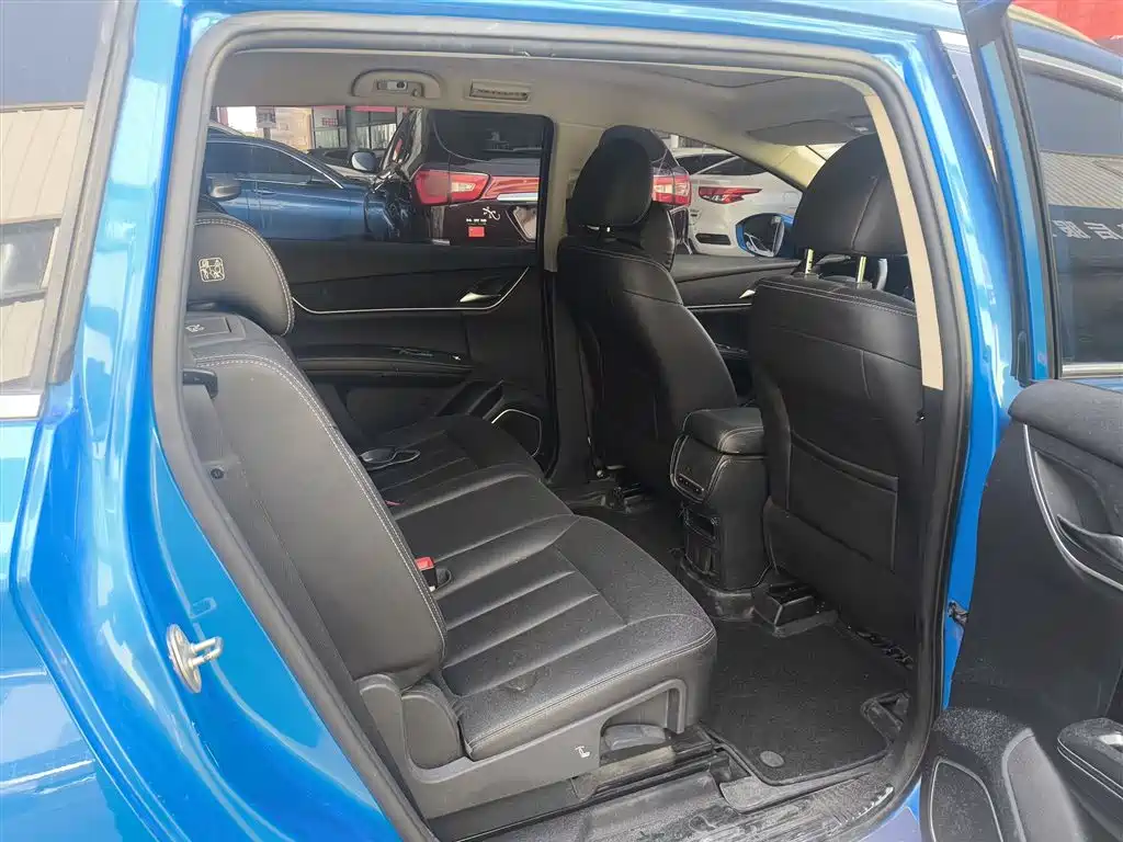 Song MAX 1.5 T Auto Connected Elite 7-seat