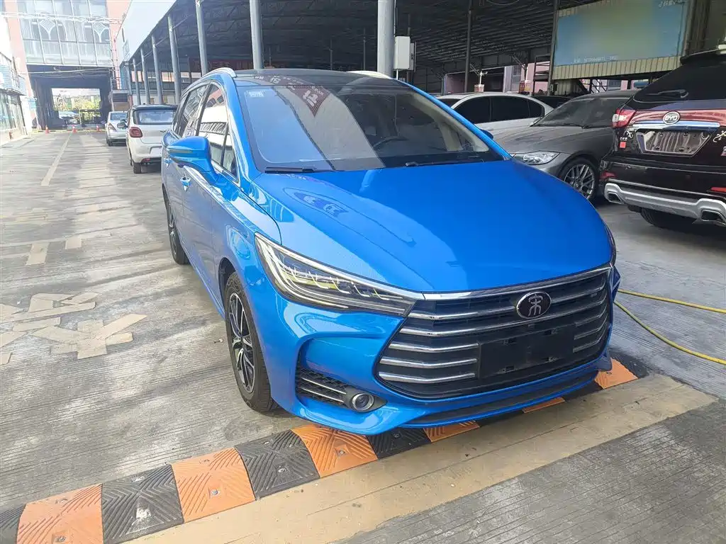 Song MAX 1.5 T Auto Connected Elite 7-seat