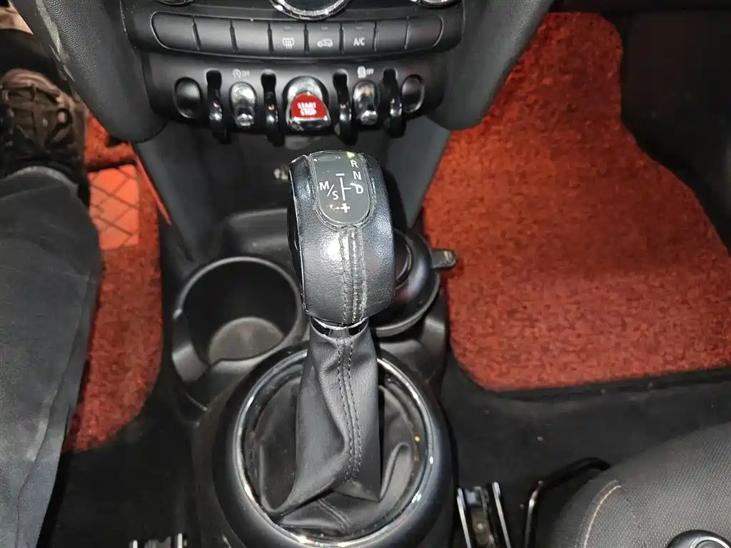 MINI 1.2 T ONE+