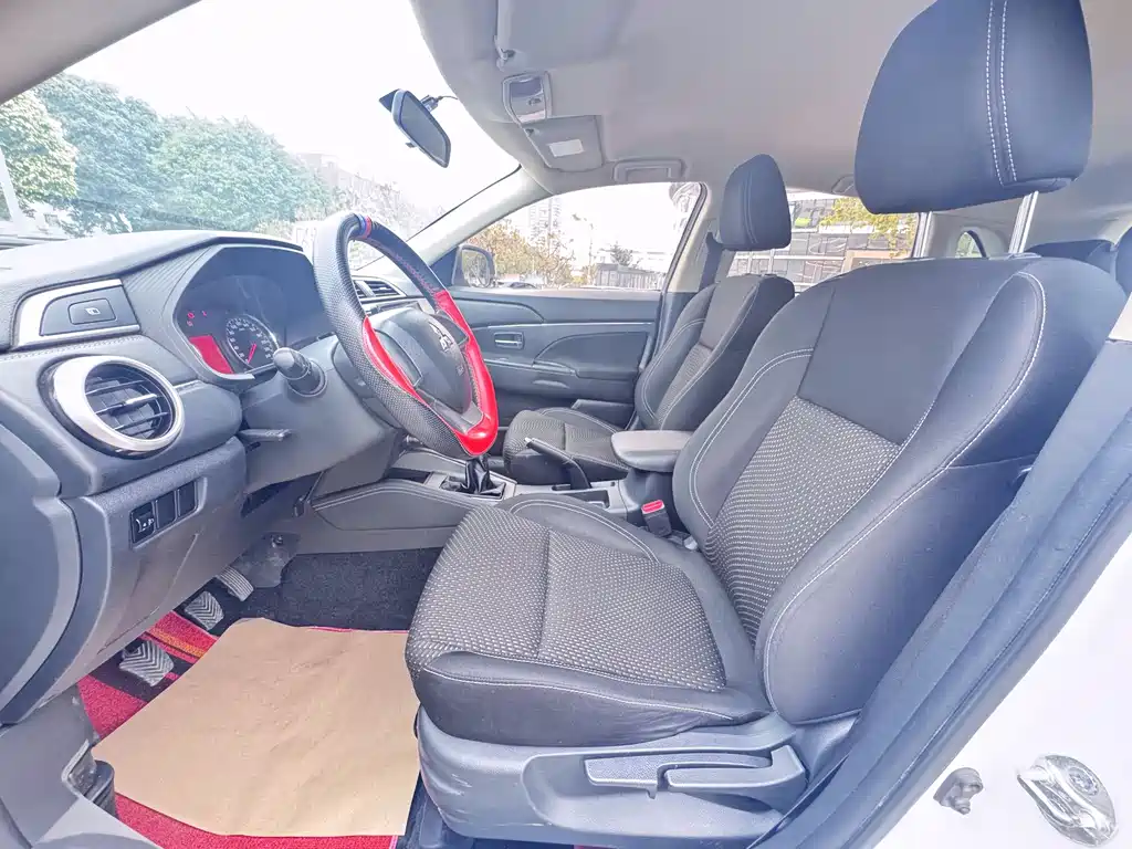 ASX 劲炫ASX 2020款 1.6 L 手动锋尚版