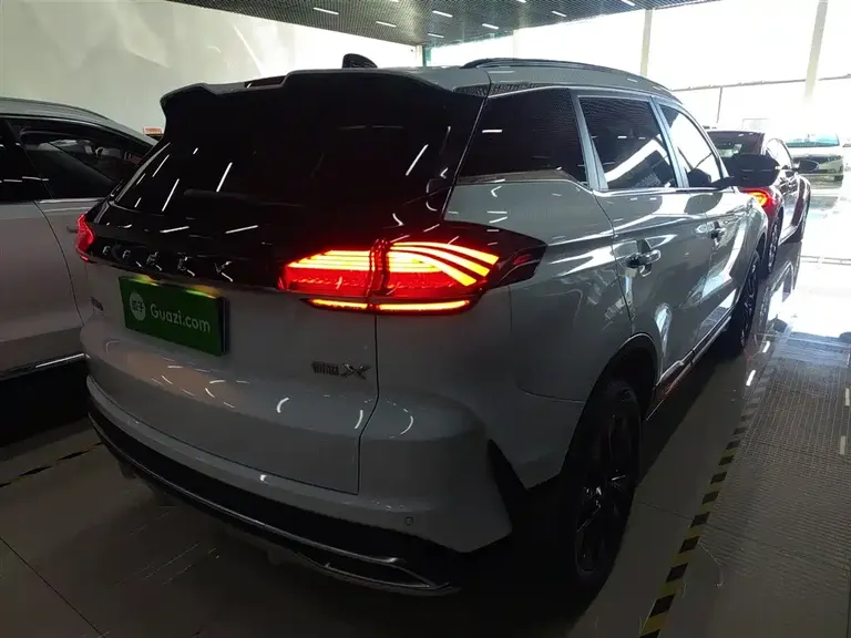 Geely Boyue Boyue X 1.8 TD DCT Smart