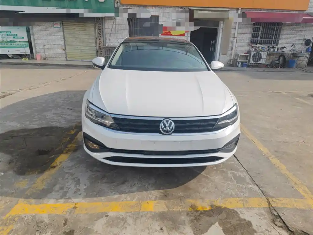 Lamando 230 TSI DSG Style