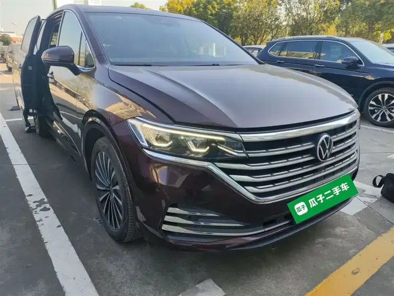 Volkswagen Viloran 380 TSI Distinguished