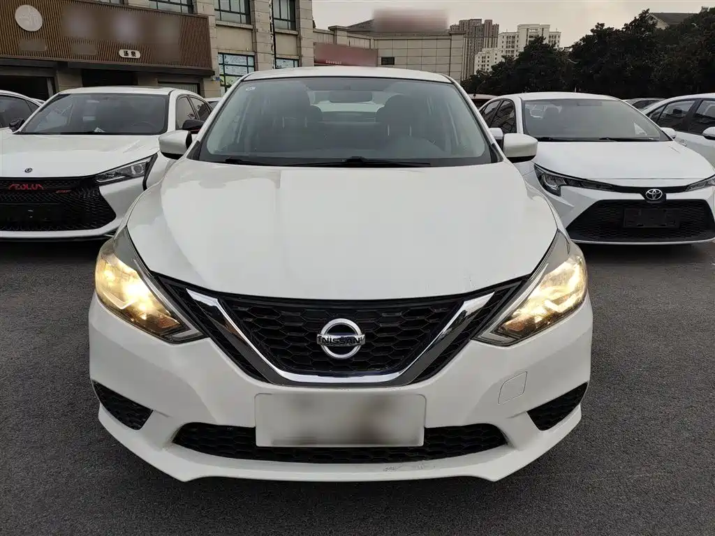 Sylphy Classic 1.6 XE CVT Exclusive