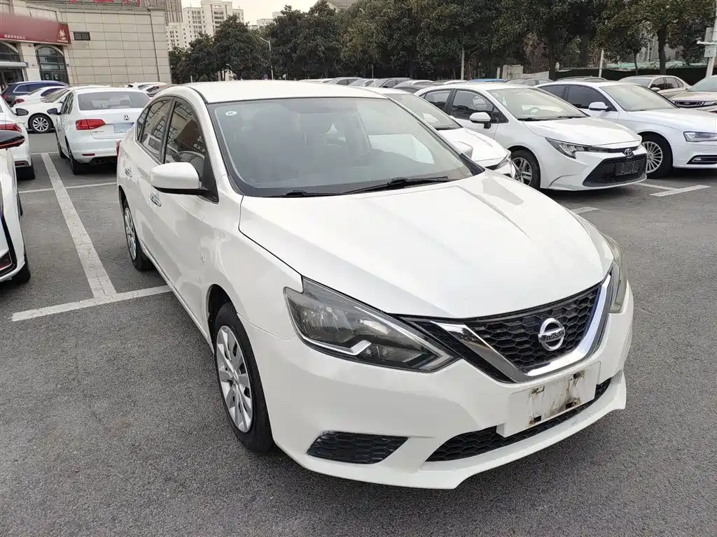 Sylphy Classic 1.6 XE CVT Exclusive