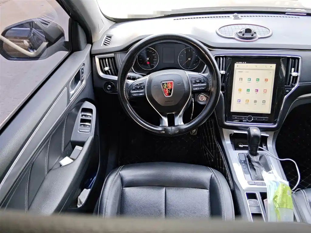 Roewe RX5 20 T 2 WD Auto Internet Smart Enjoyment