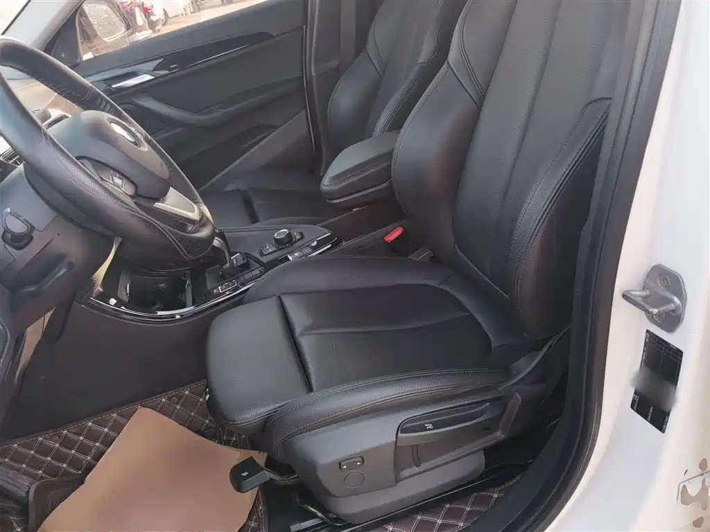 BMW X2 (Import) sDrive20 i M Offroad Package CN-VI