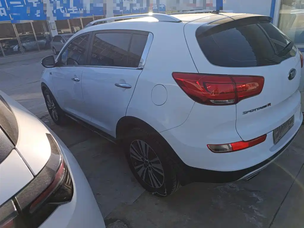 Sportage 2.0 L Auto 2 WD DLX