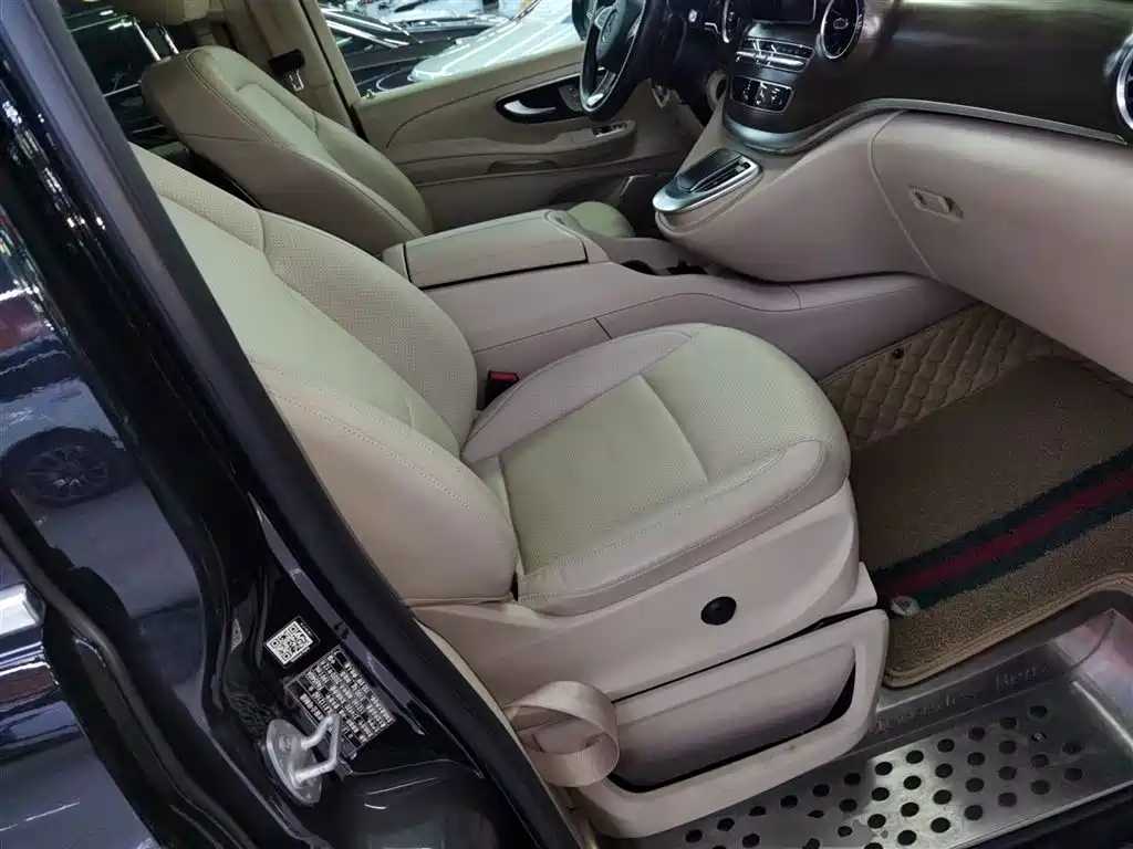 Mercedes-Benz V-Class V 260 L LWB Range Luxury