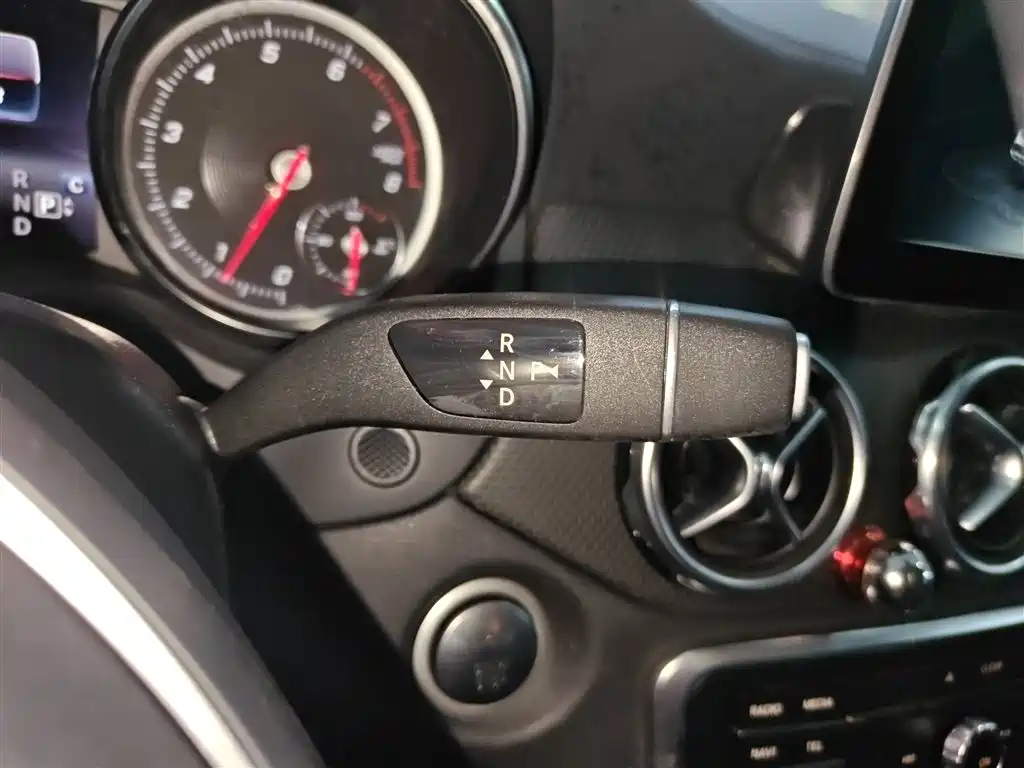 Mercedes-Benz GLA GLA 200 Fashion