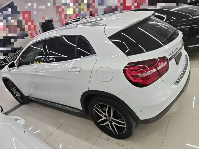 Mercedes-Benz GLA GLA 200 Fashion