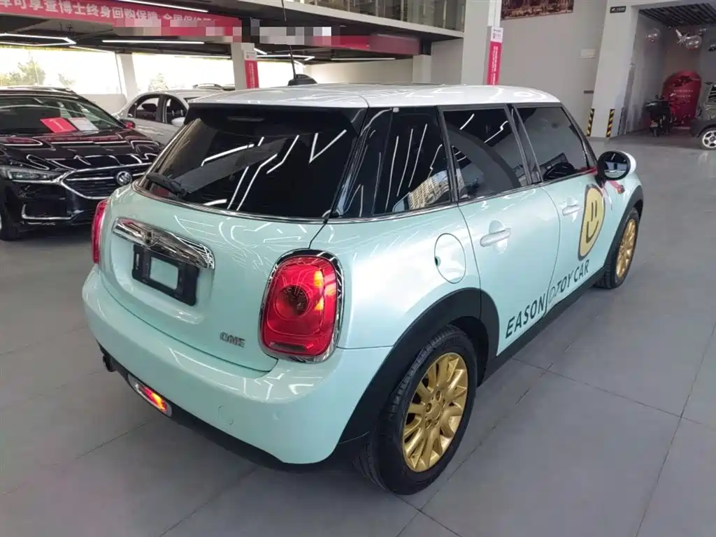 MINI 1.2 T ONE Pioneer 5-door