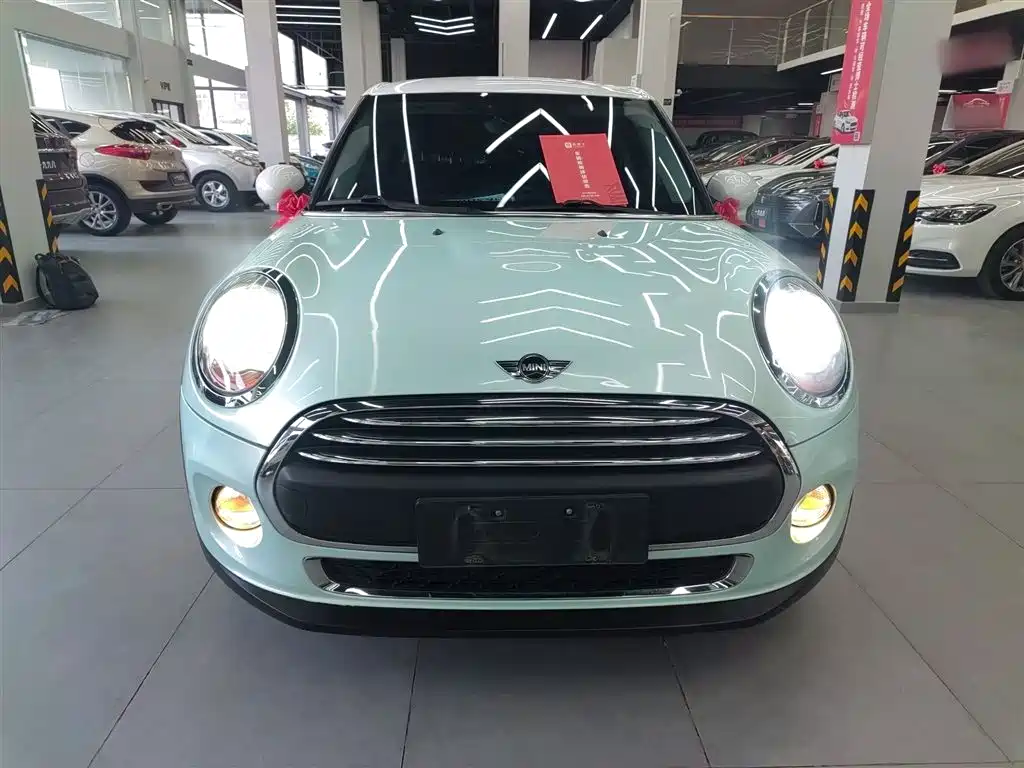 MINI 1.2 T ONE Pioneer 5-door