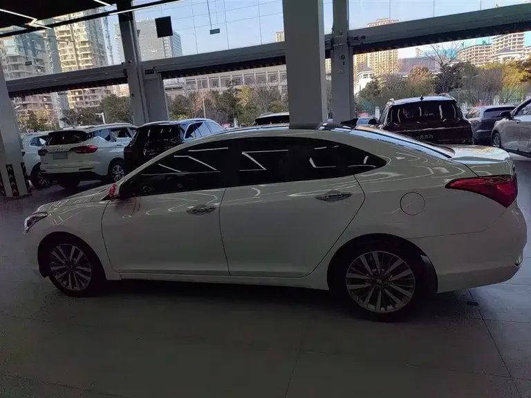 Hyundai Mistra 1.8 L Auto Intelligent GLS CN-V