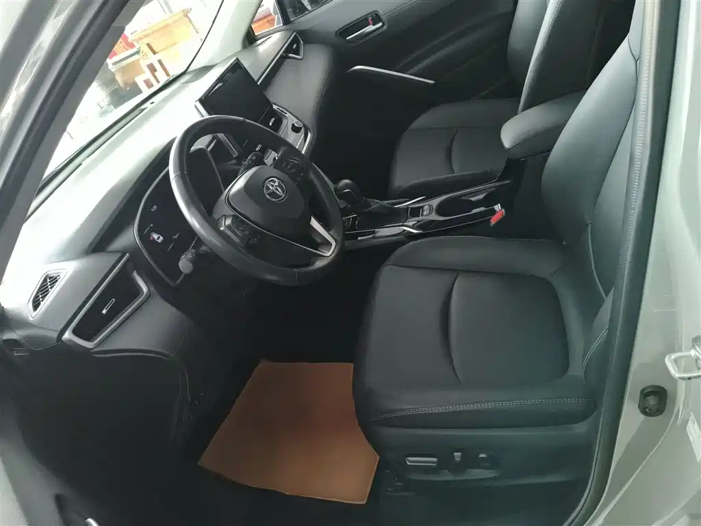 Corolla Cross 2.0 L Flagship