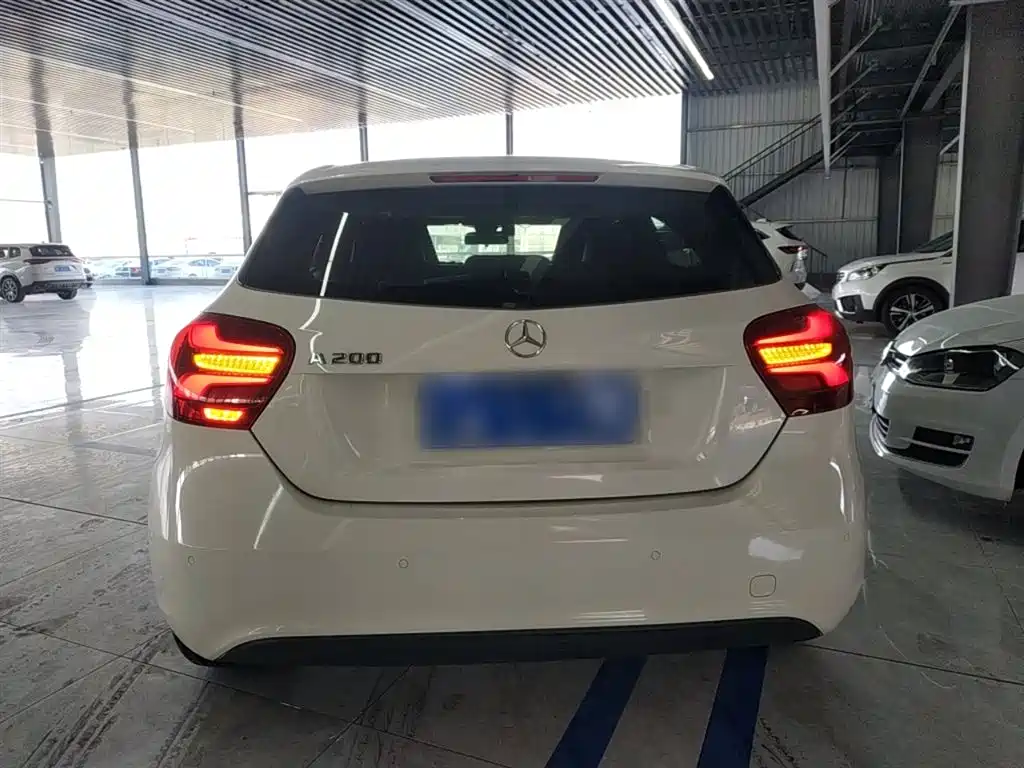 Mercedes-Benz A-Class (Import) Facelift A 200 Dynamic