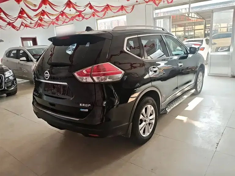 Nissan X-Trail 2.0 L CVT Comfort 2 WD