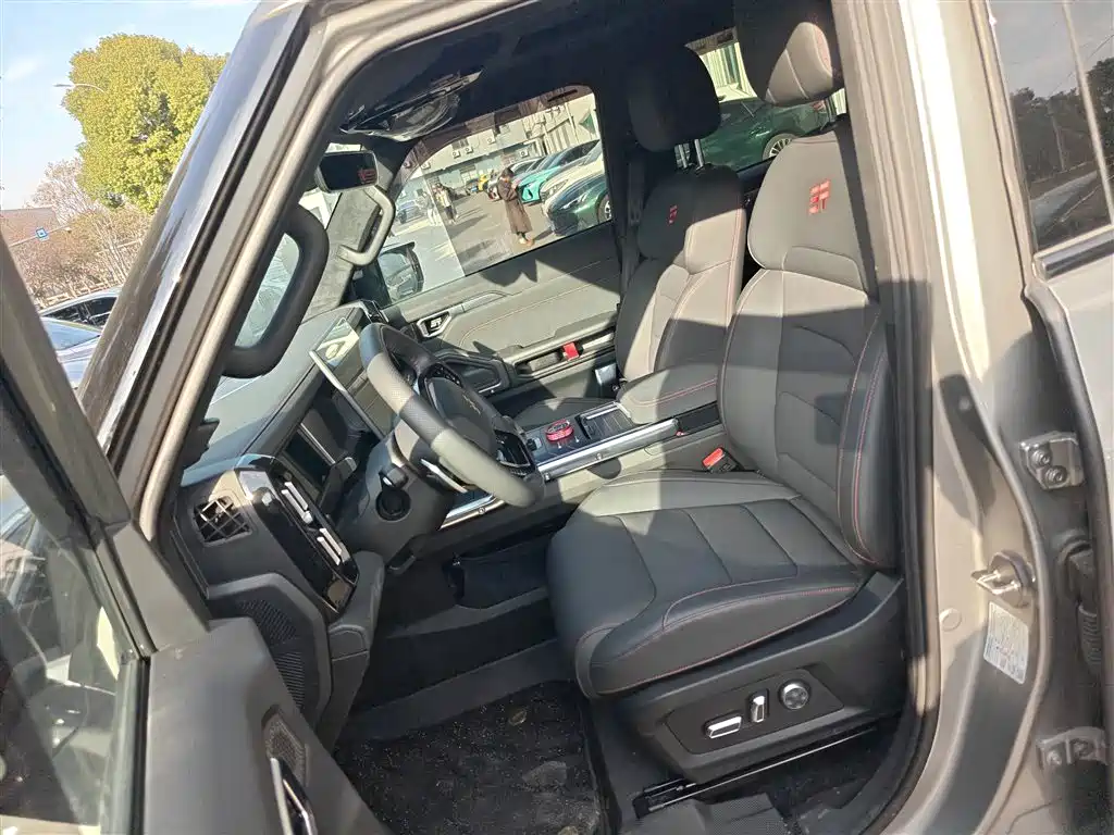 Jetour Traveller 2.0 T 4 WD Cross PRO+