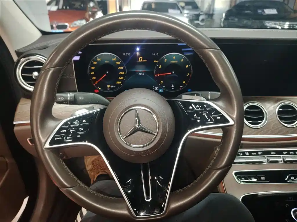 Mercedes-Benz E-Class Facelift E 300 L Luxury