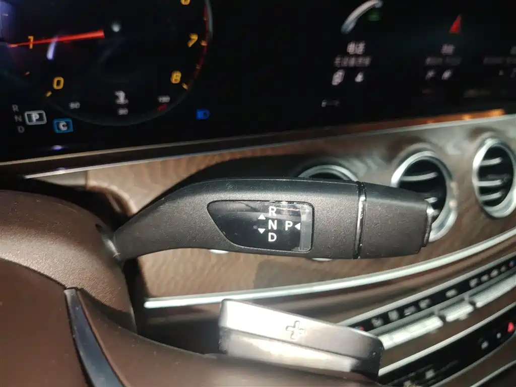 Mercedes-Benz E-Class Facelift E 300 L Luxury