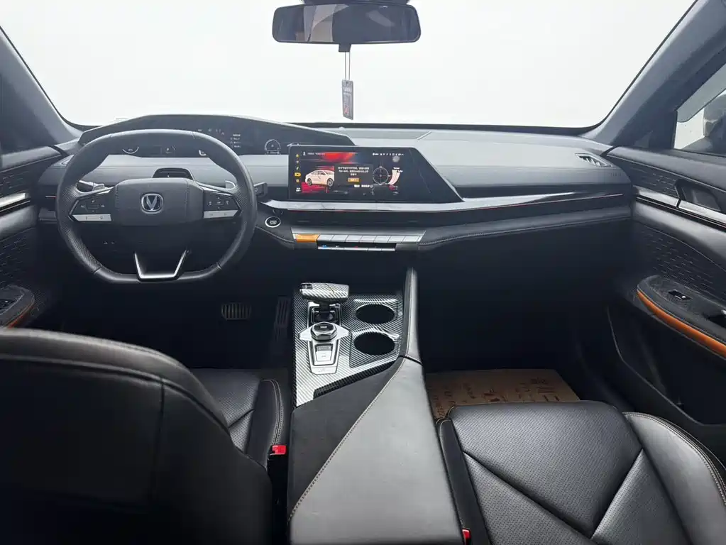 Changan UNI-V 1.5 T Sport