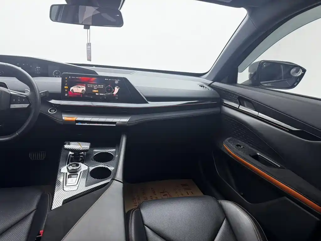 Changan UNI-V 1.5 T Sport