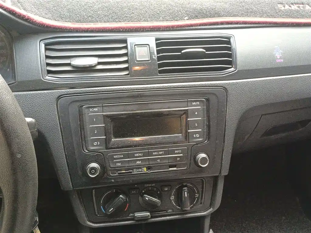Santana 1.4 L Manual Style