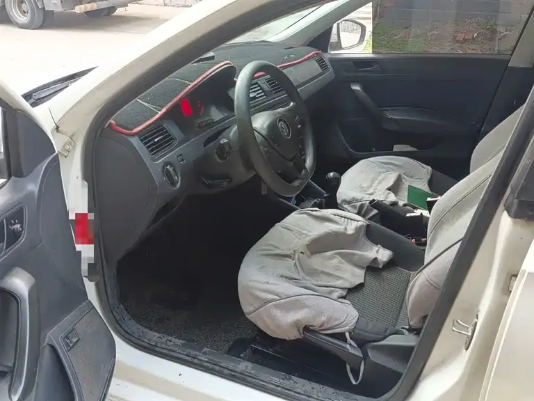 Volkswagen Santana 1.4 L Manual Style