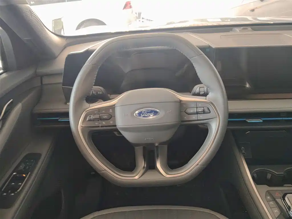 Edge Edge L 2.0 T EcoBoost 2 WD 7-seat Luxury
