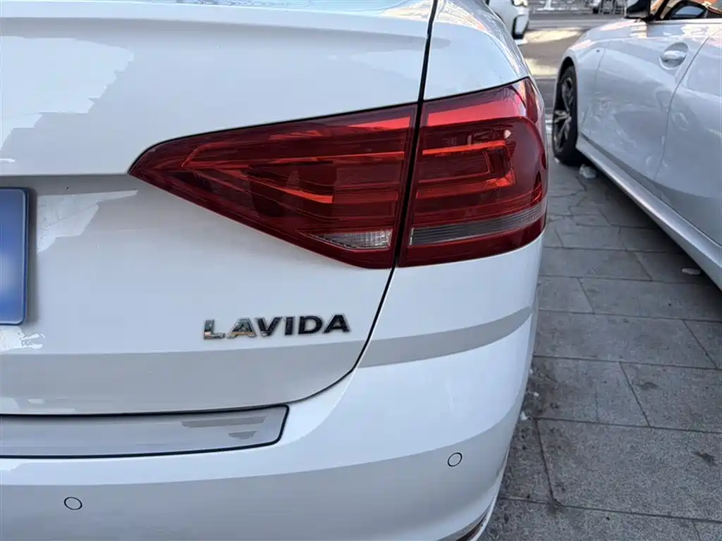Lavida 朗逸 2018款 经典 1.5 L 手动风尚版 国VI