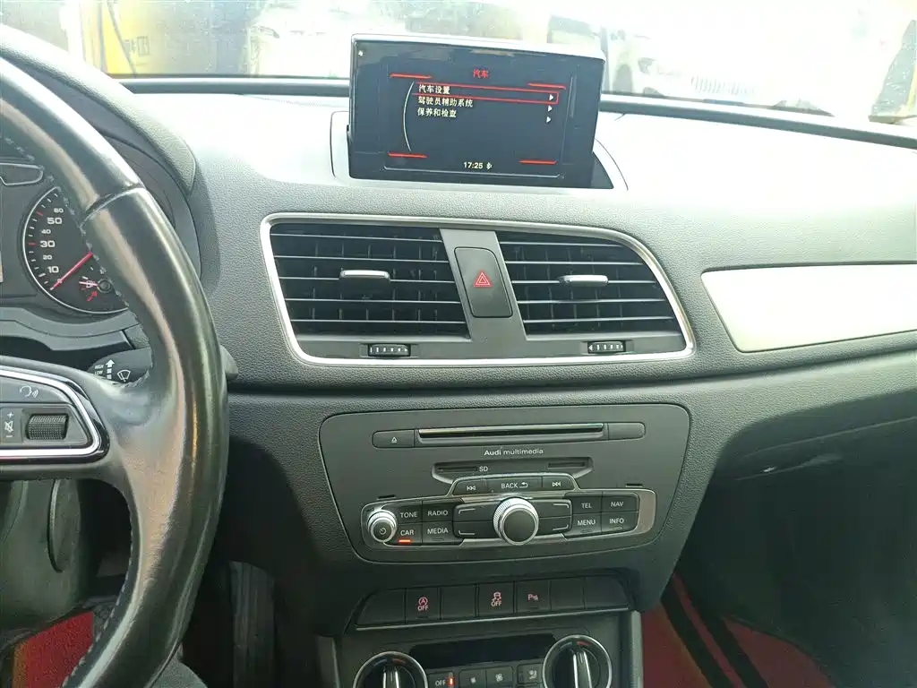 Audi Q3 30 TFSI Fashion