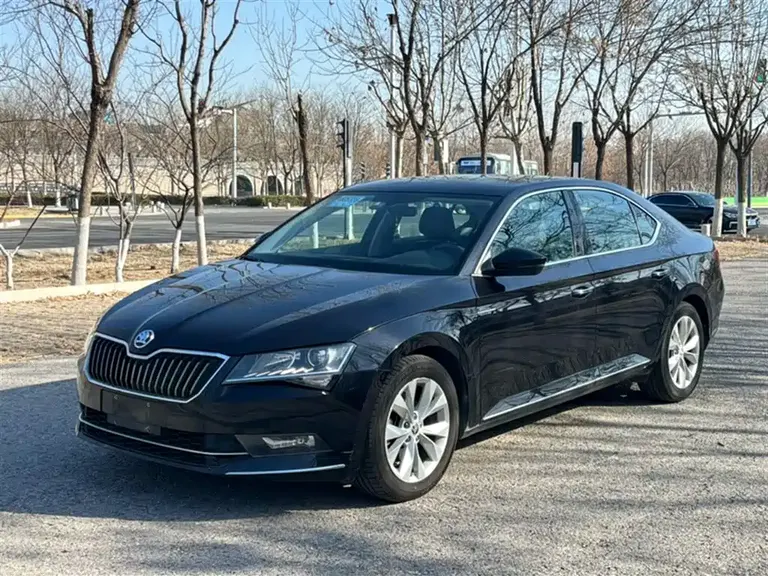 Skoda Superb TSI330 DSG Comfort CN-V