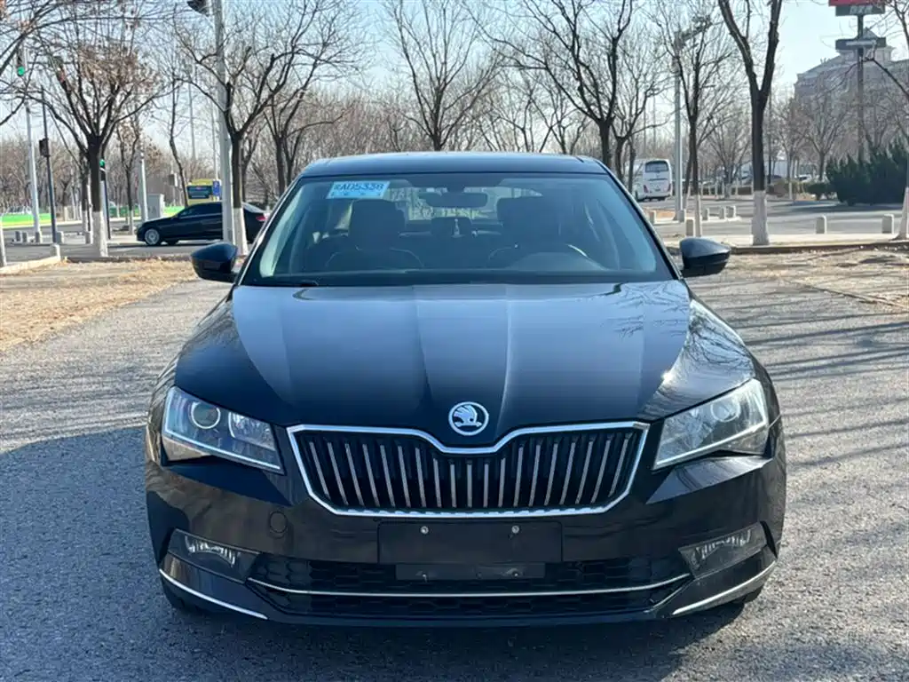 Superb TSI330 DSG Comfort CN-V