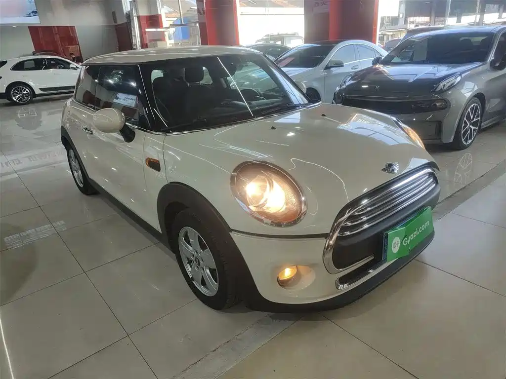 MINI 1.2 T ONE