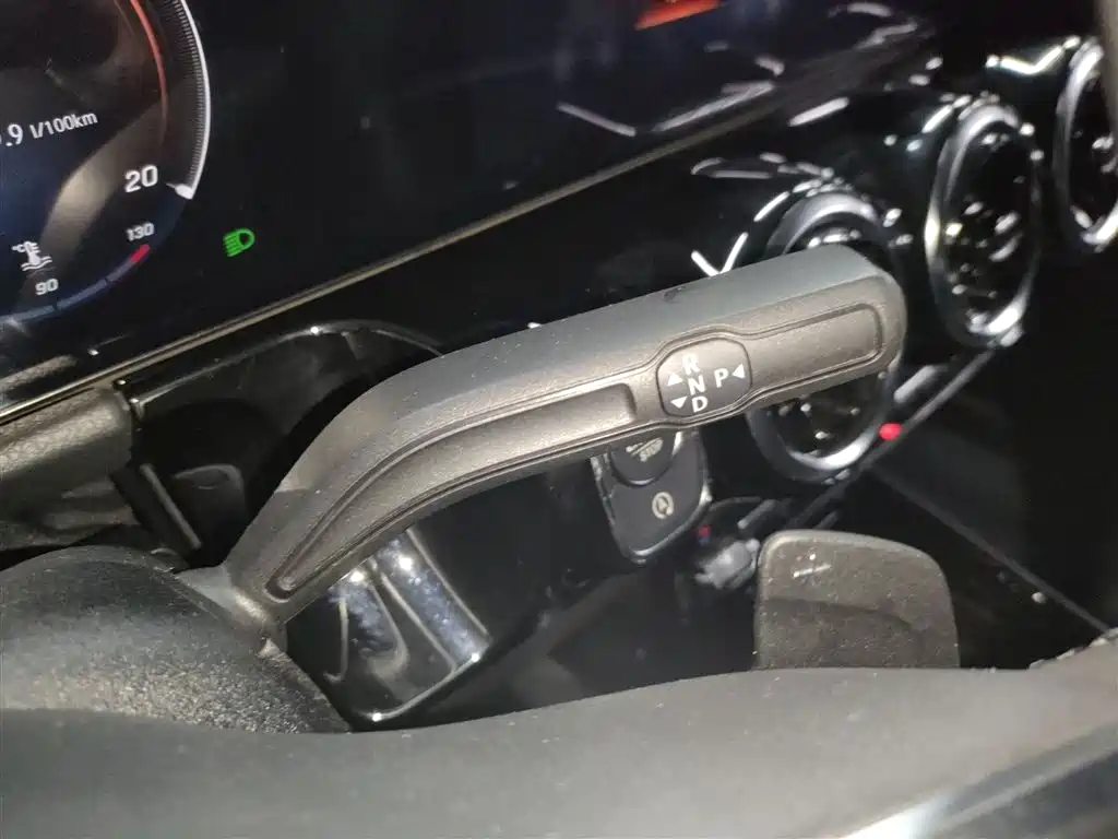 Mercedes-Benz GLA GLA 200