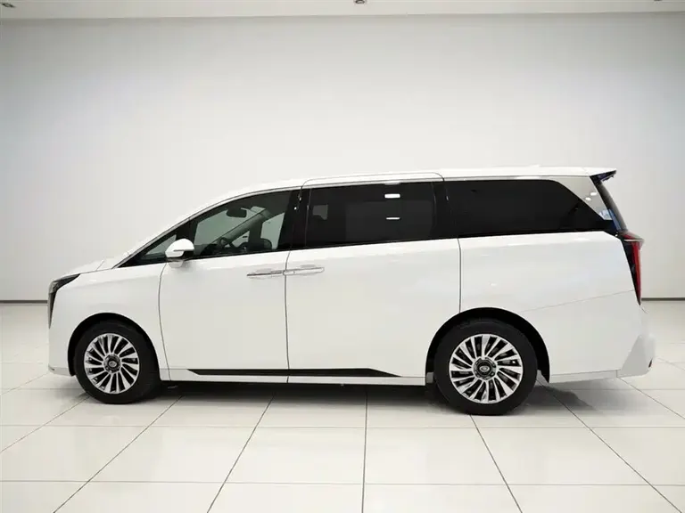 GAC Trumpchi M8 Grandmaster Series 400 T Flagship