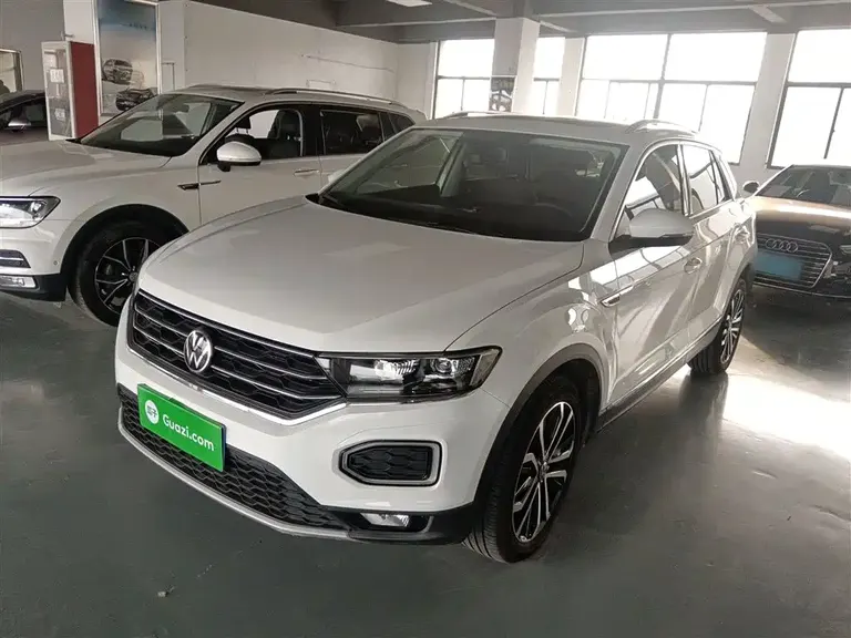 Volkswagen T-ROC 280 TSI DSG 2 WD Comfort Enjoyment Connected