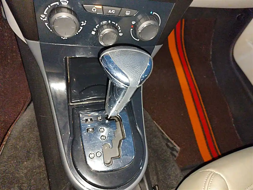 C-Quatre Hatchback 1.6 L Auto Joy Style