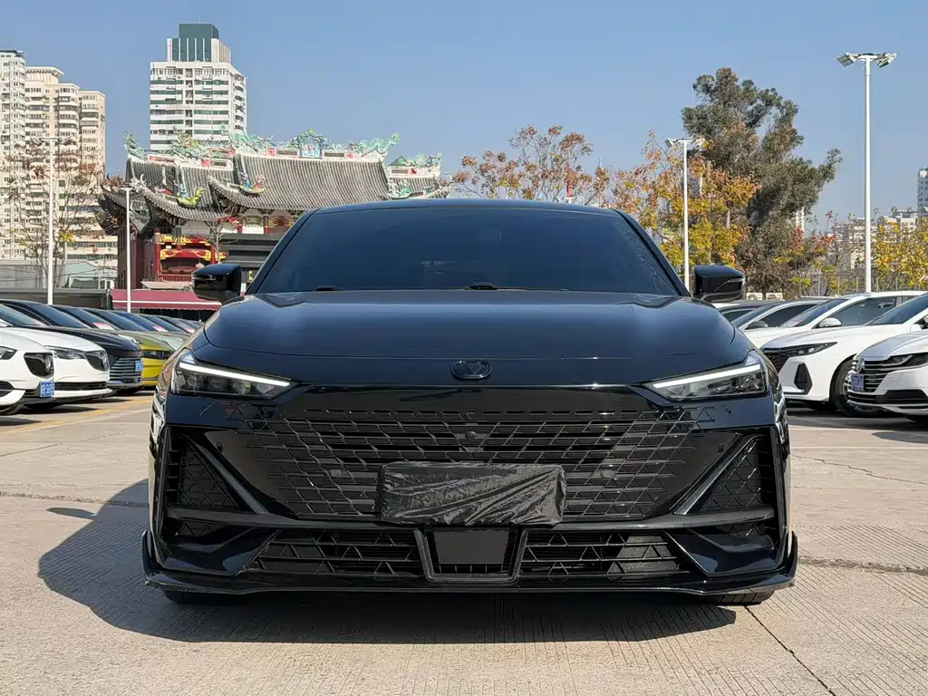 Changan UNI-V 1.5 T Sport