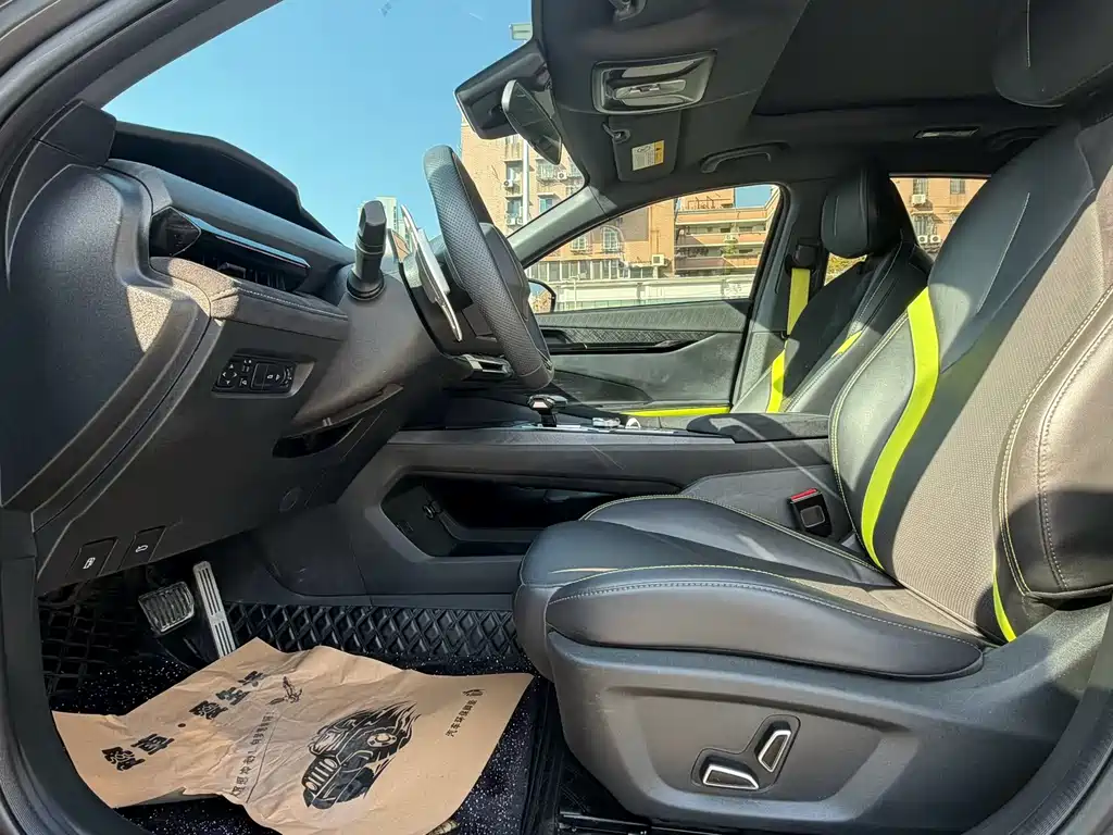 Changan UNI-V 1.5 T Sport