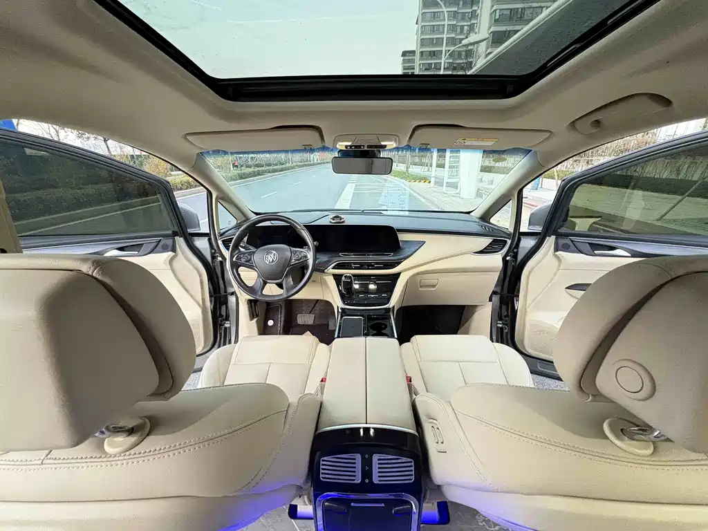 Buick GL8 ES LaCrosse Premium