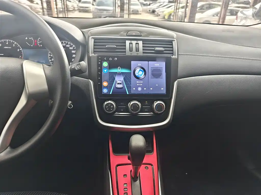 Tiida 1.6 L CVT Cool Motion