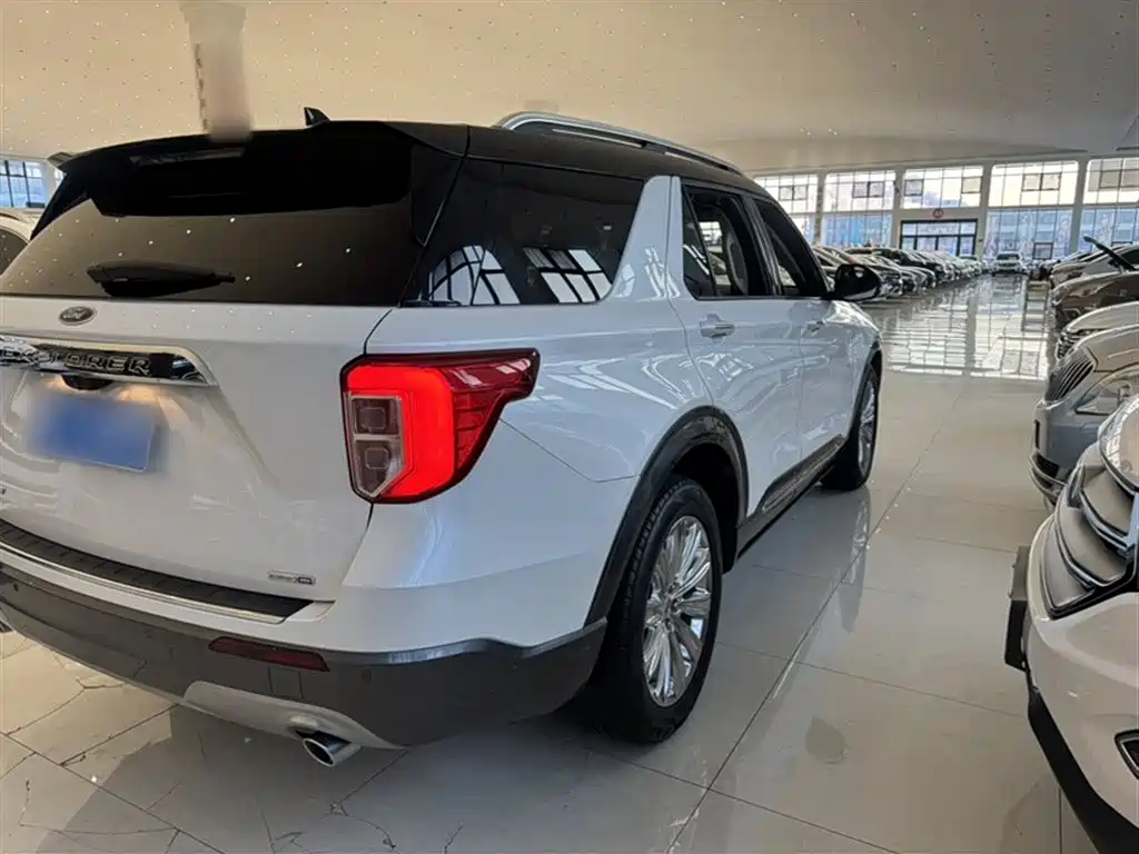 Explorer EcoBoost 285 4 WD Titanium 6-seat