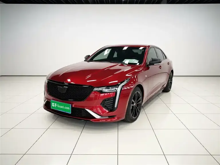Cadillac CT4 28 T Fashion