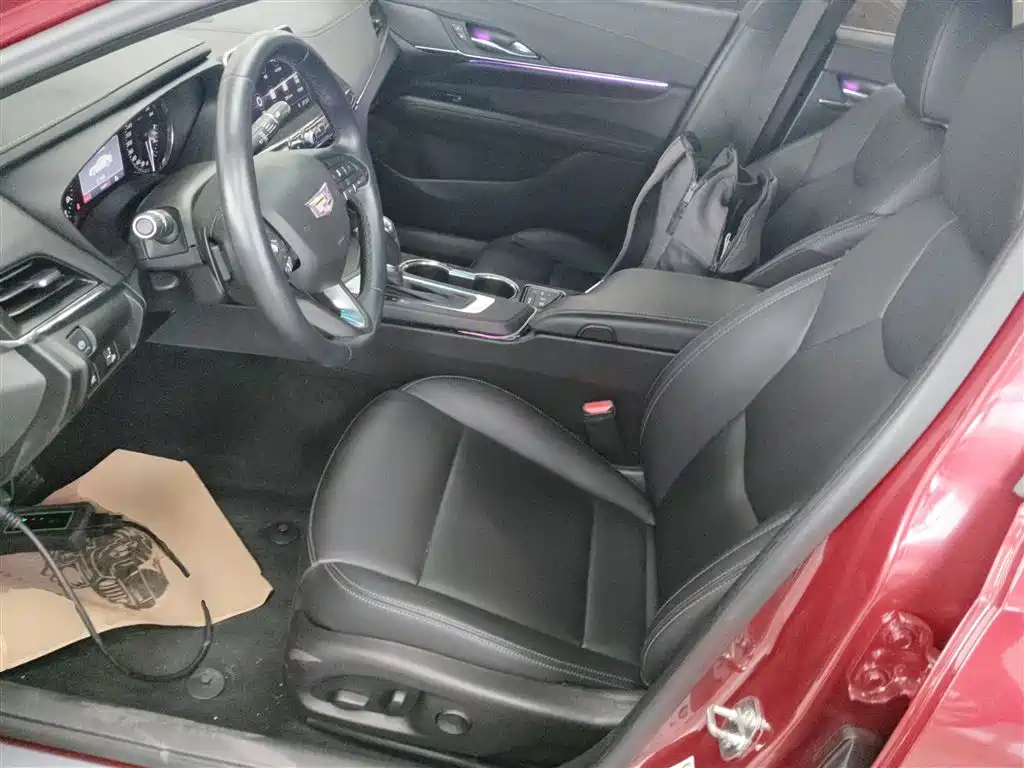 Cadillac CT4 28 T Fashion