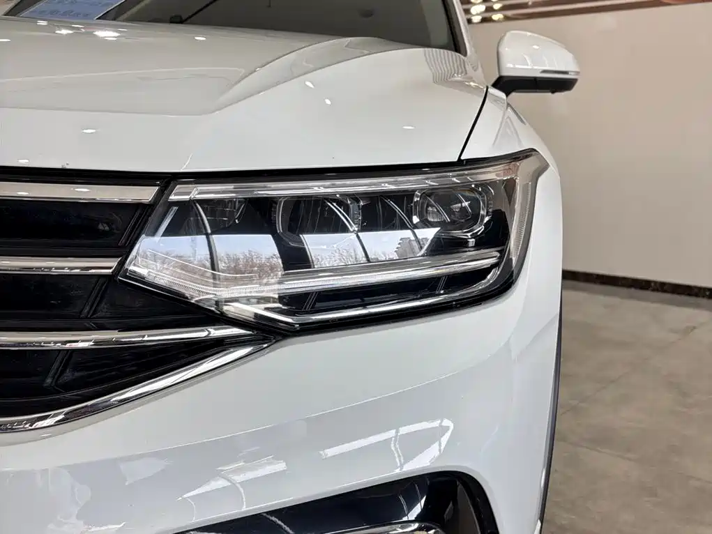 Tiguan L Facelift 330 TSI Auto 2 WD R-Line Premium