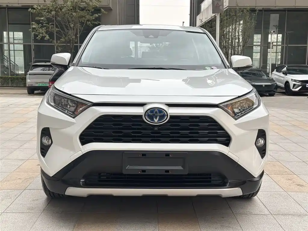 RAV4 Facelift Dual Engine 2.5 L E-CVT 4 WD Elite PLUS
