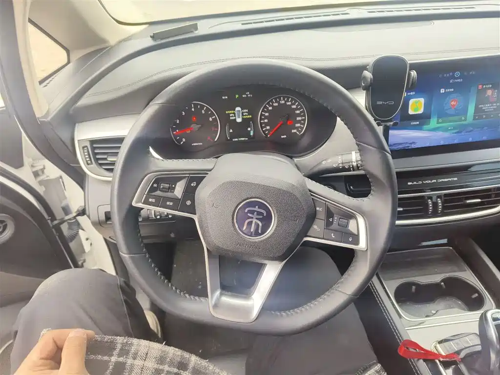 Song MAX Upgraded 1.5 T Auto Distinguished 6-seat