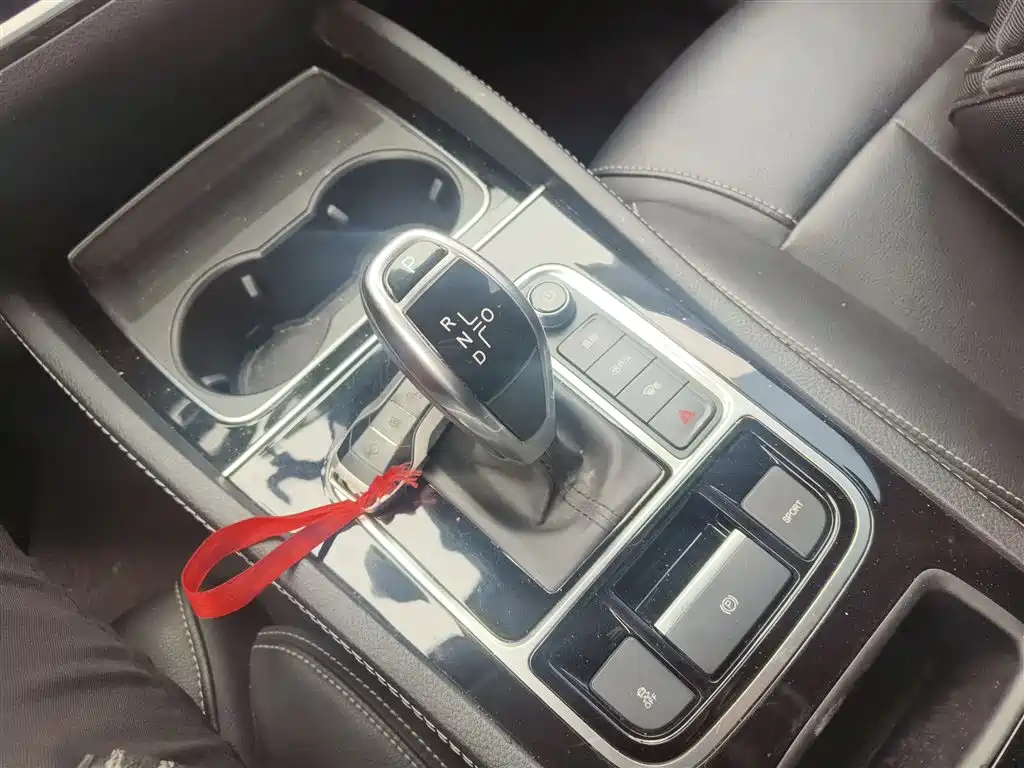Song MAX Upgraded 1.5 T Auto Distinguished 6-seat