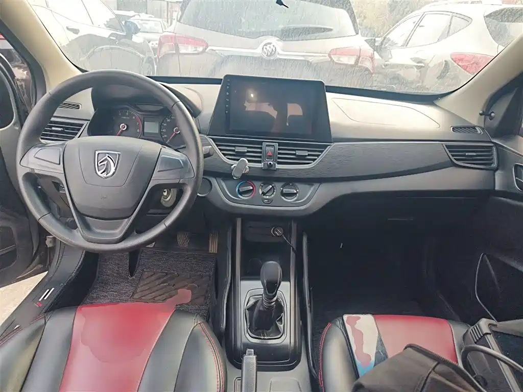 Baojun 310 W 1.2 L Manual Value CN-V